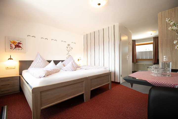 Room 4 of 26