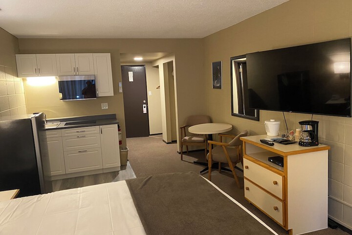 Room 22 of 64