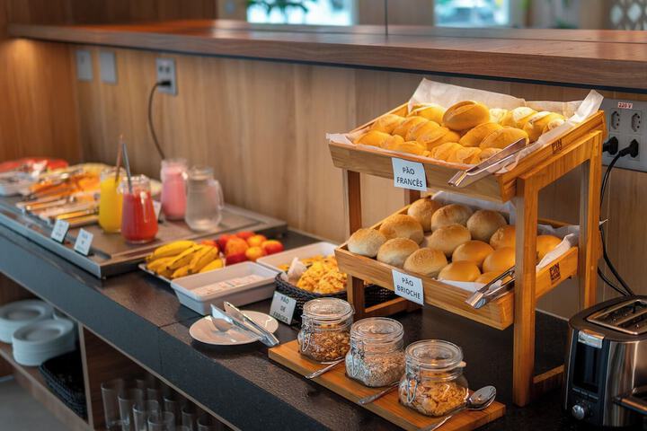 Breakfast/Coffee Service 18 of 27
