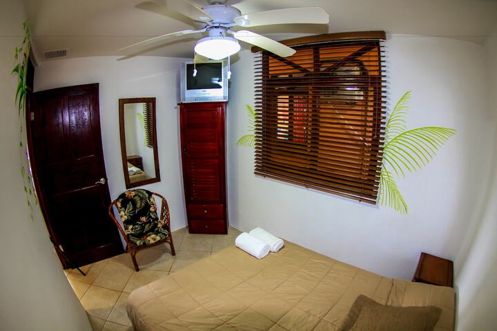 Room 8 of 95