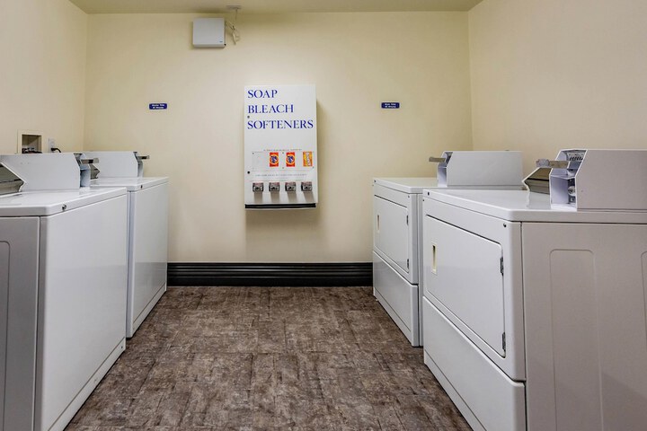 Laundry 15 of 22