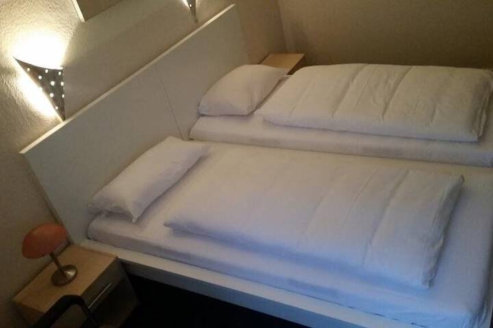 Room 16 of 25