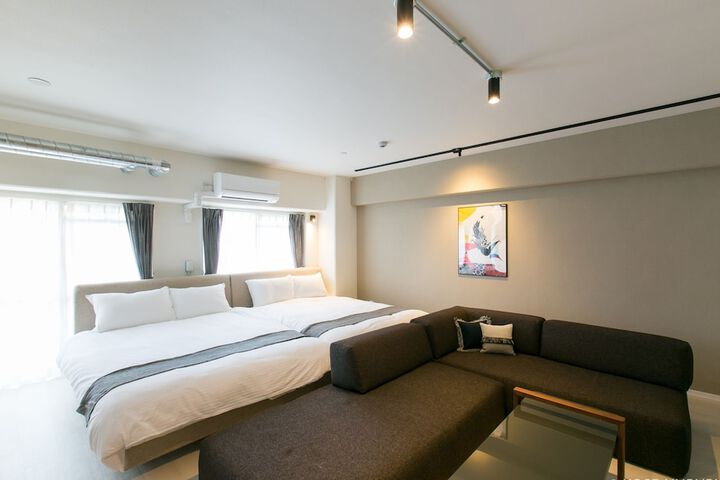 Room 42 of 105
