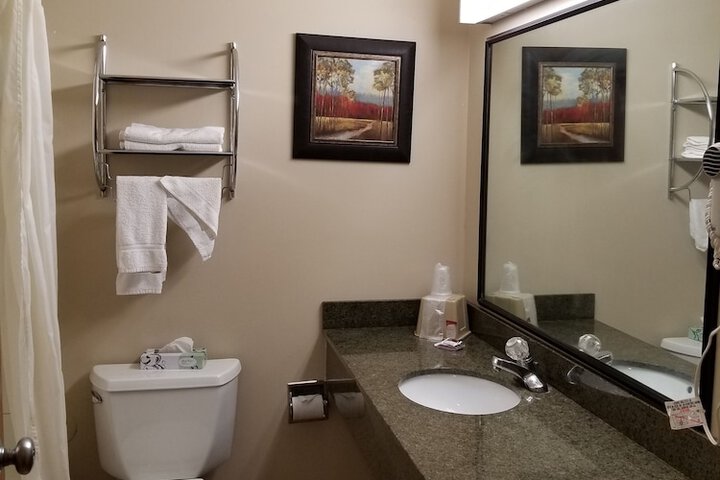 Room 16 of 33