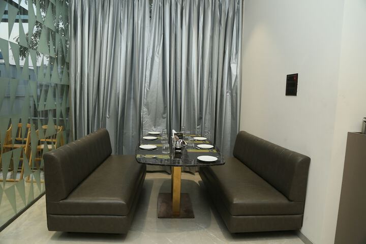 Dining 14 of 17