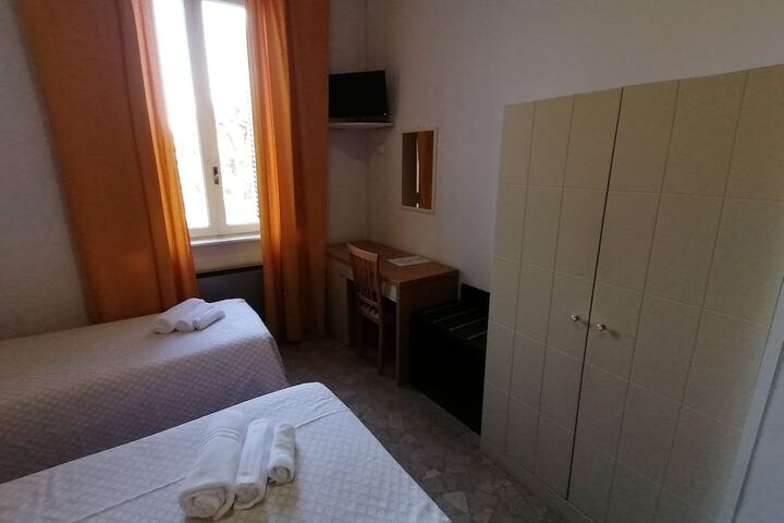 Room 38 of 64