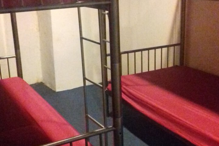 Room 12 of 41