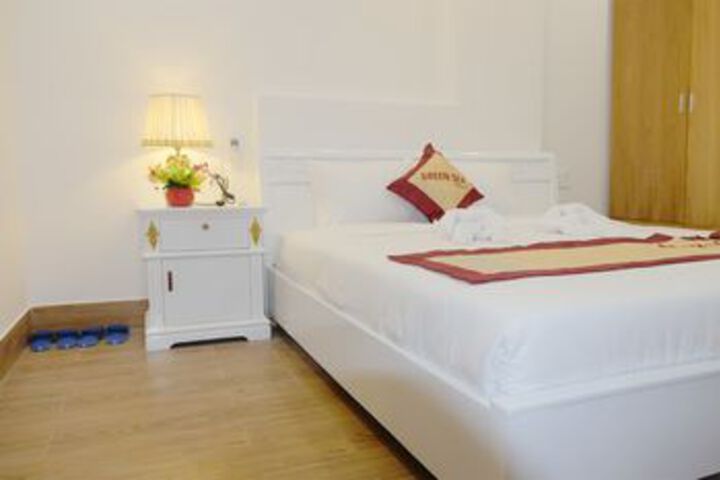 Room 21 of 49