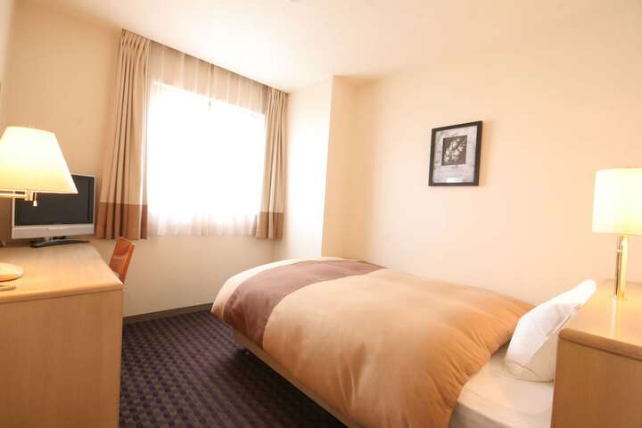 Room 5 of 22
