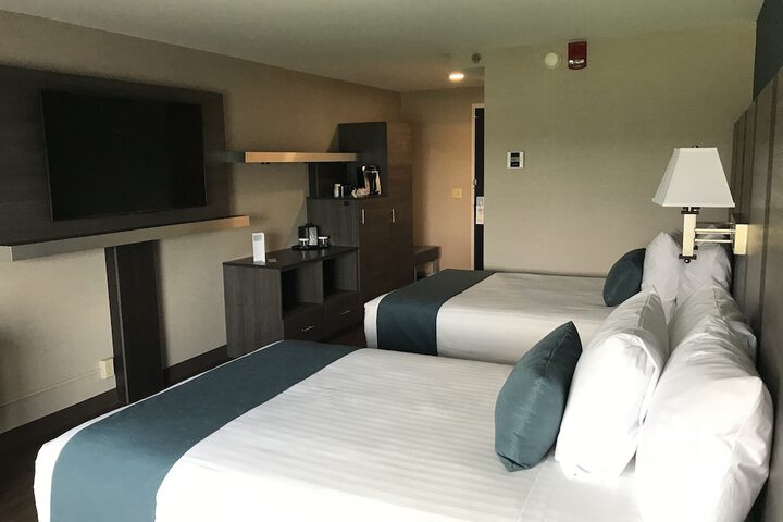 2 Double Beds (10 of 16)