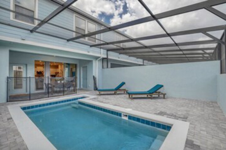 Pool 35 of 68