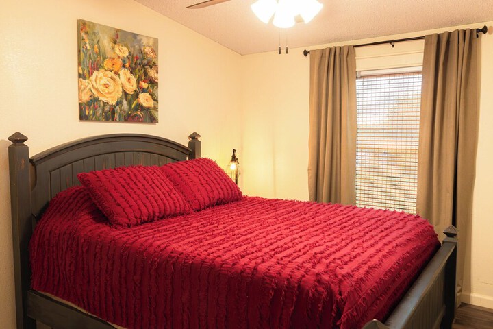 Room 70 of 917