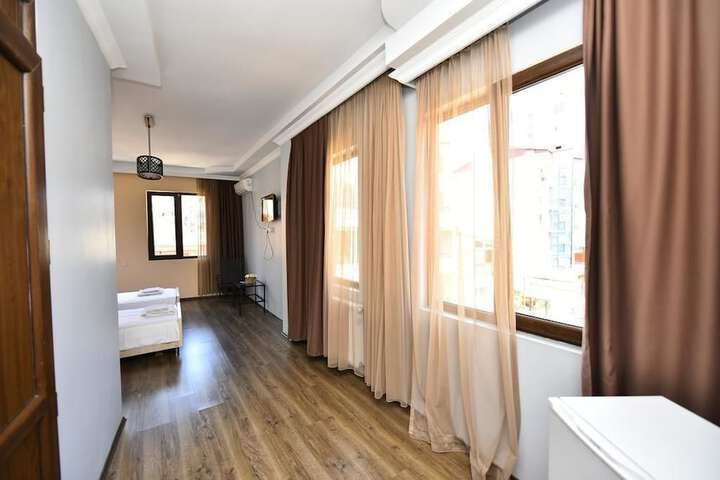 Room 22 of 54