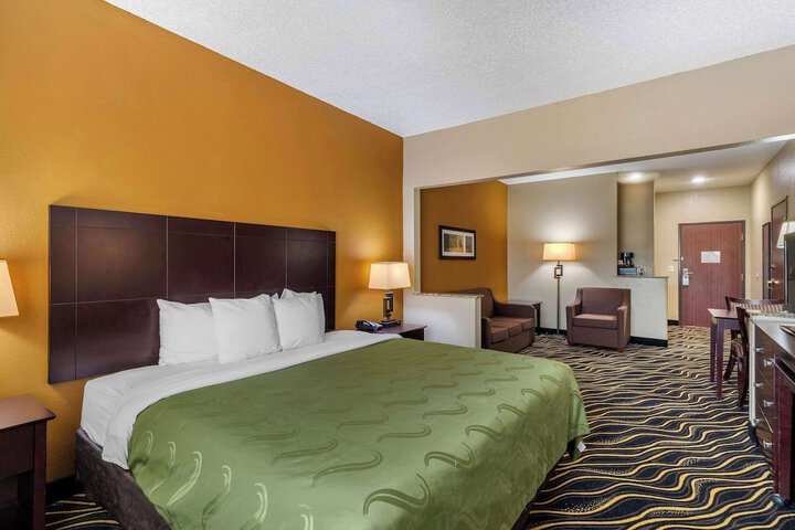 Suite 2 Queen Beds (21 of 26)