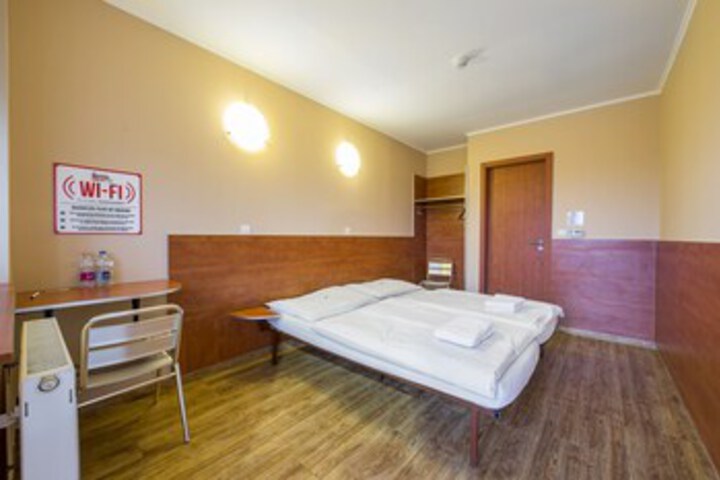 Room 15 of 22