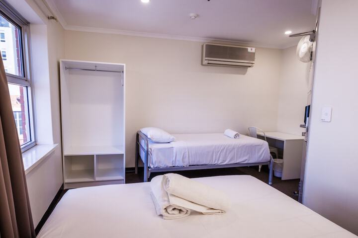 Room 17 of 42
