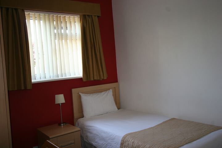 Room 16 of 52