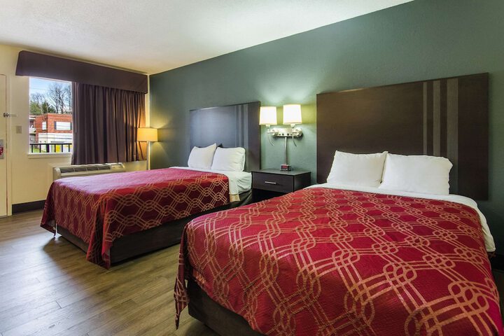 2 Double Beds (5 of 11)