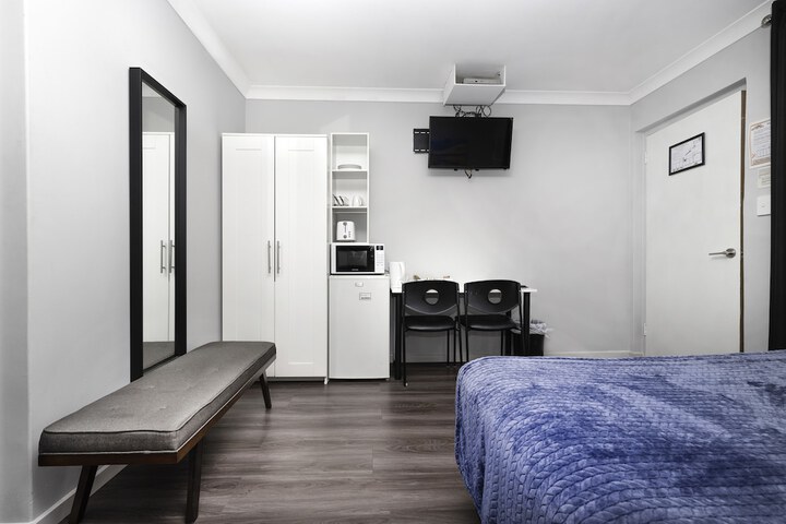 Room 7 of 31