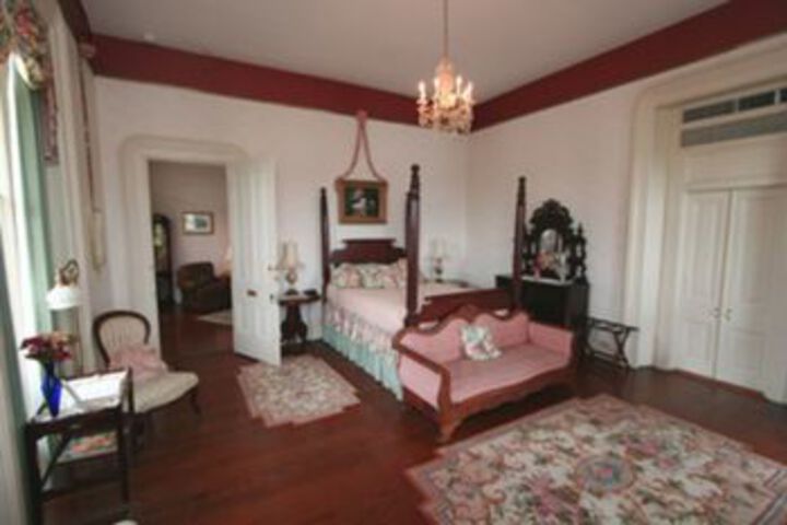Room 28 of 40