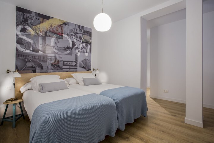 Room 19 of 105