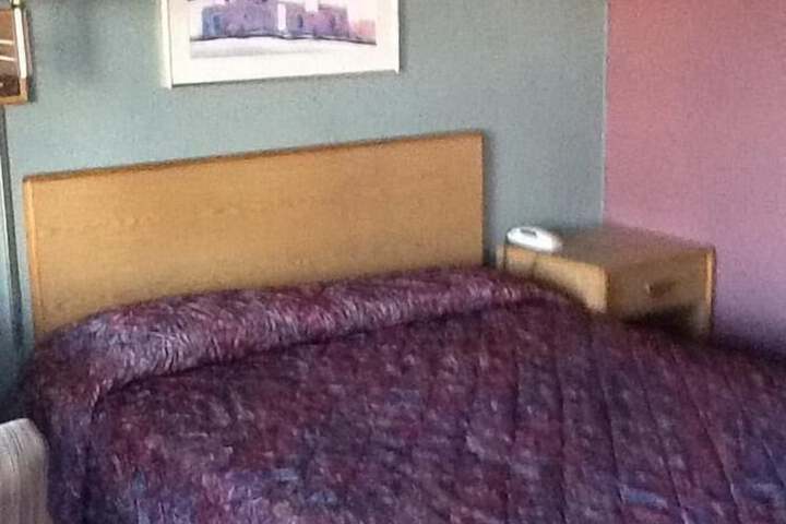 Room 5 of 28