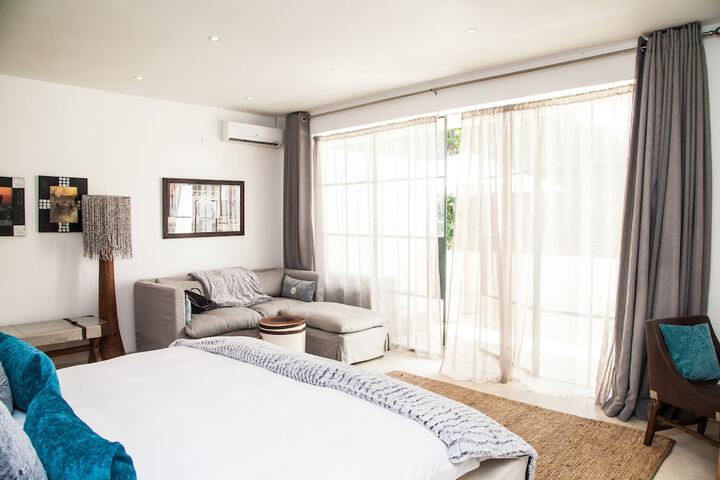 Room 10 of 74