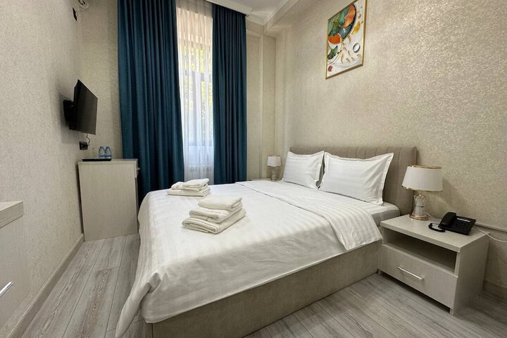 Room 5 of 23