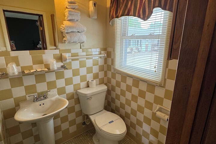Room 63 of 102