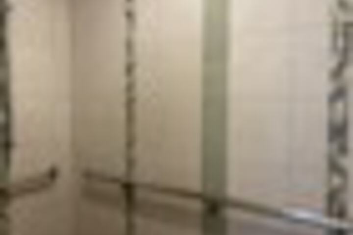 Room 200 of 285