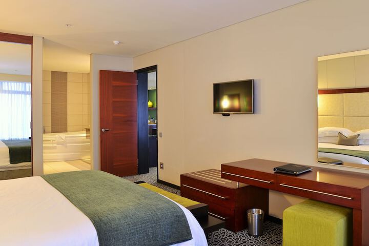 Room 21 of 137