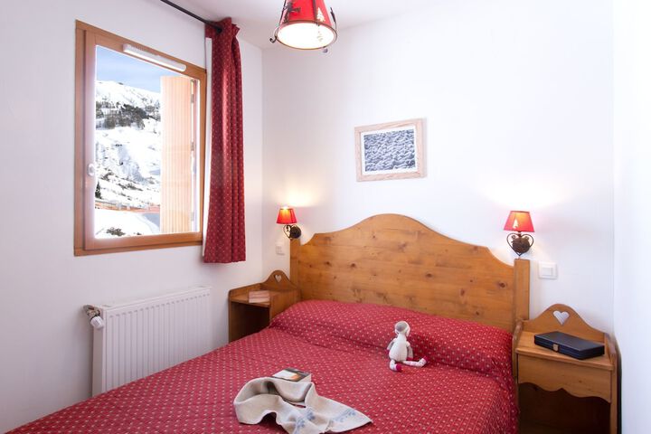 Room 4 of 18