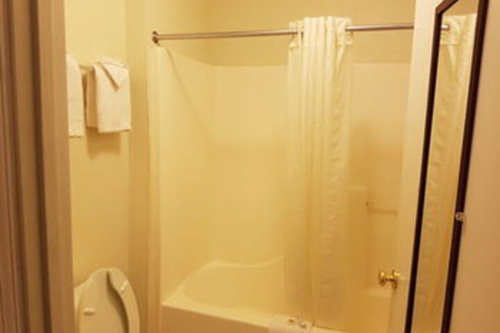 Room 2 of 29