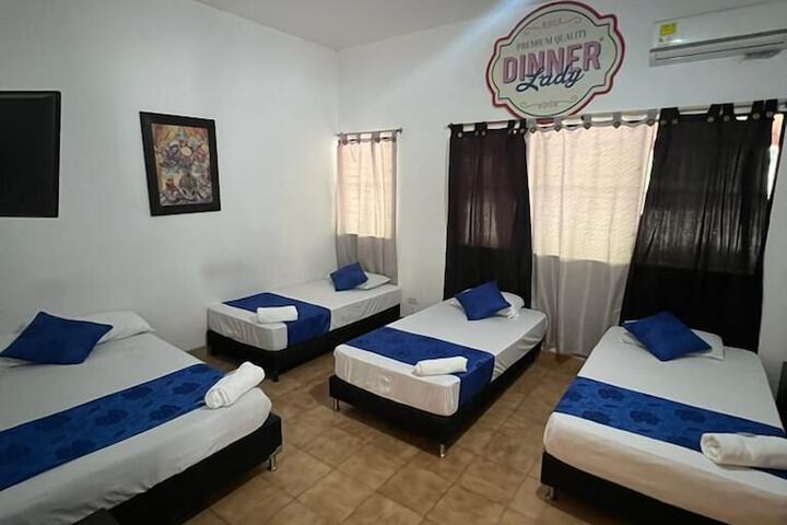 Room 2 of 32