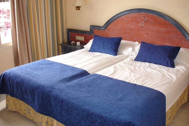 Room 4 of 22