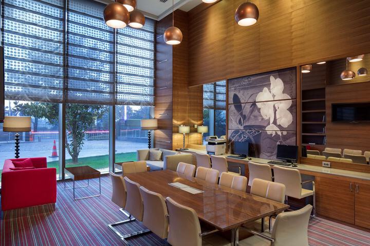 Business Center 42 of 43