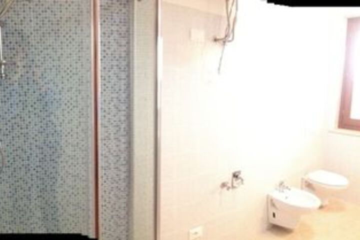 Room 7 of 42