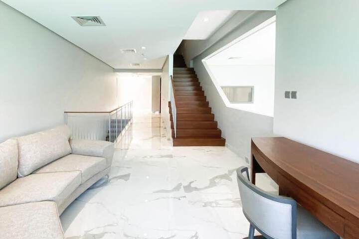 Room 11 of 26