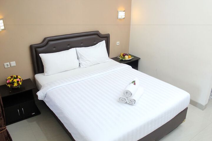 Room 15 of 38