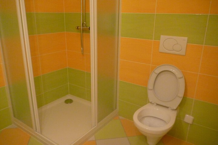 Room 26 of 38
