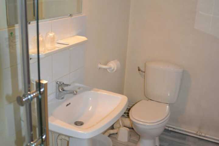 Clean Restrooms