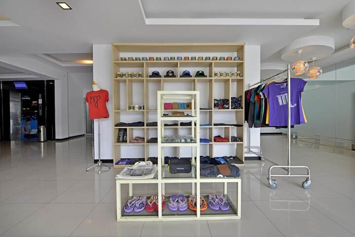 Gift shop