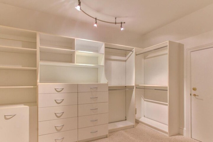Room 13 of 50