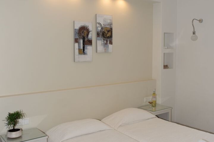 Room 27 of 52