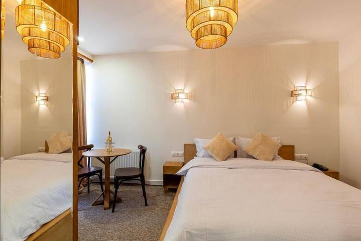 Room 4 of 42