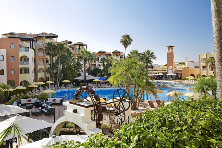Pools & Facilities