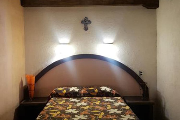 Room 4 of 43