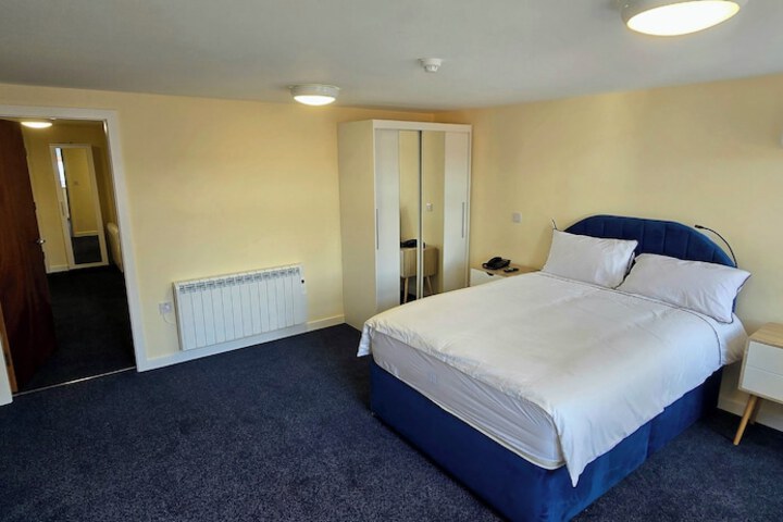 Room 9 of 69
