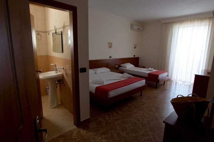 Room 6 of 56