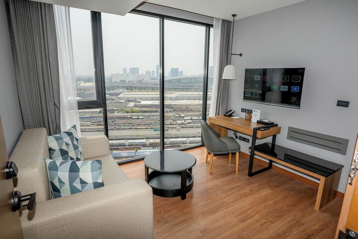 Room 35 of 112
